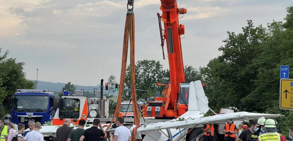 Zwei Tote Bei Flugzeugabsturz Gelnhausen - Video