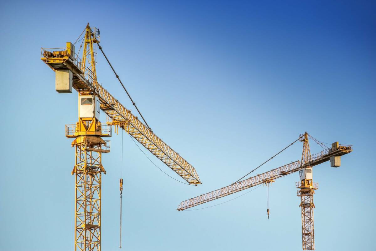 cranes-3703469_1920