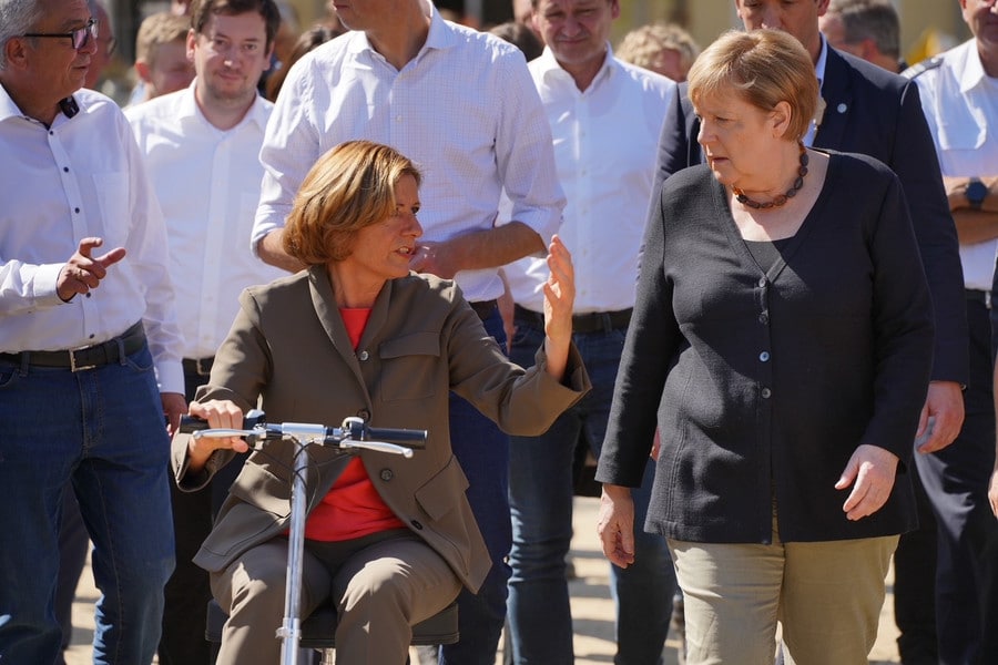 Bundeskanzlerin Angela Merkel besucht Ahrtal