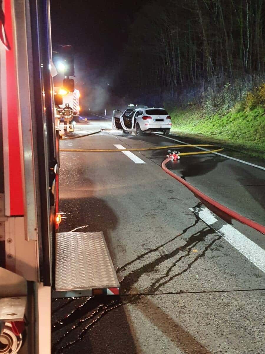 Brennender PKW auf der A3 bei Neustadt