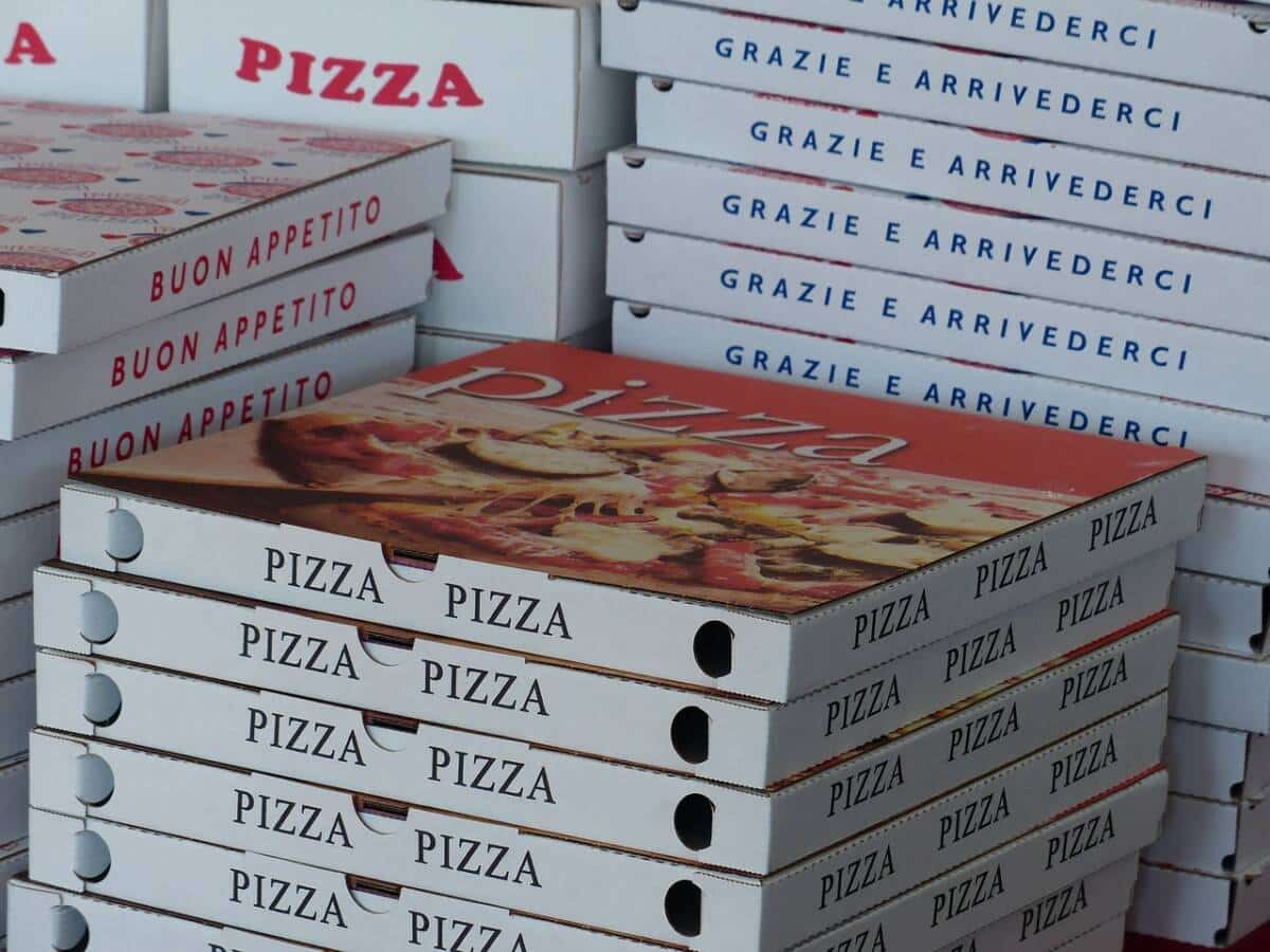 pizza-boxes-ge0fca135e_1280