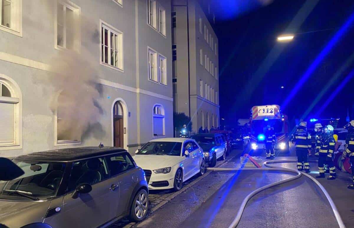 München: Nächtlicher Zimmerbrand mit einem Verletzten