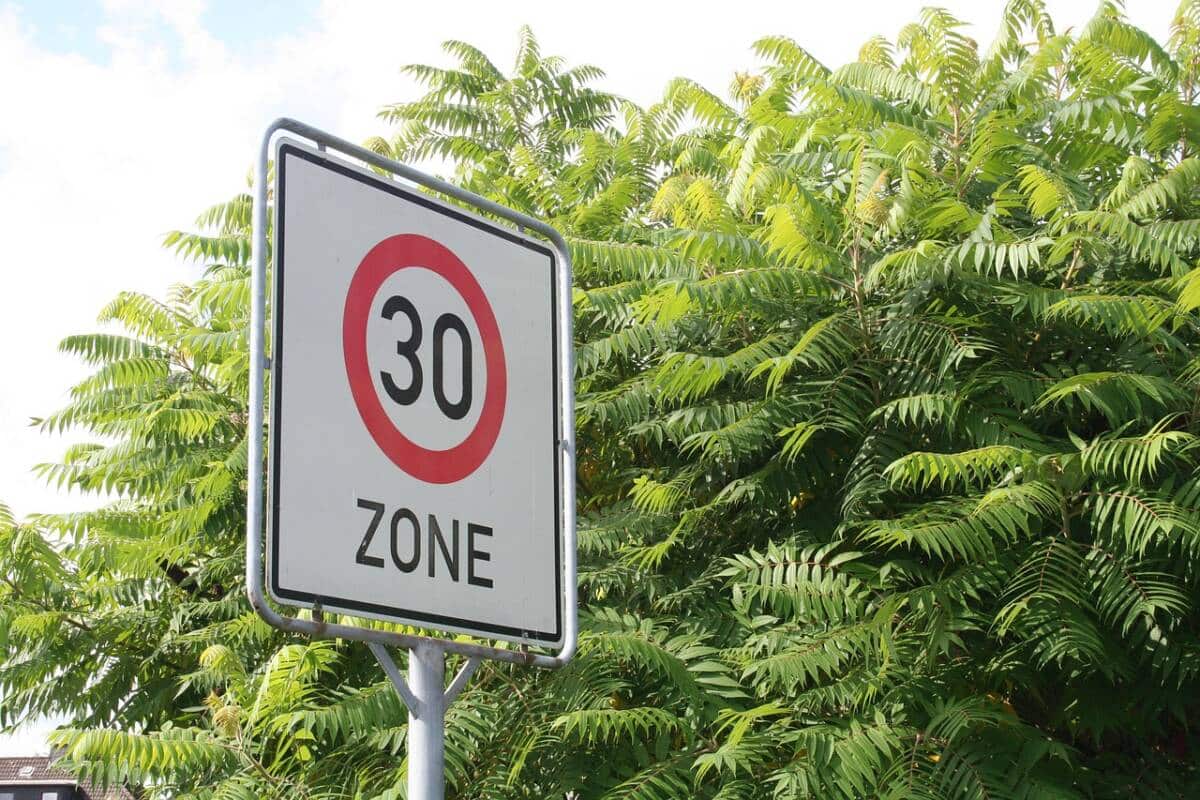speed-limit-2711712_1280