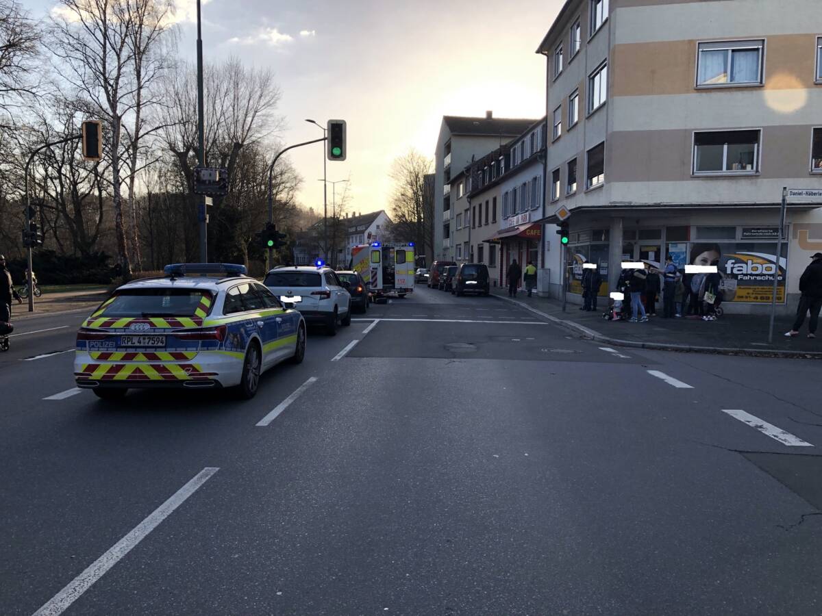 Fußgänger bei Verkehrsunfall verletzt
