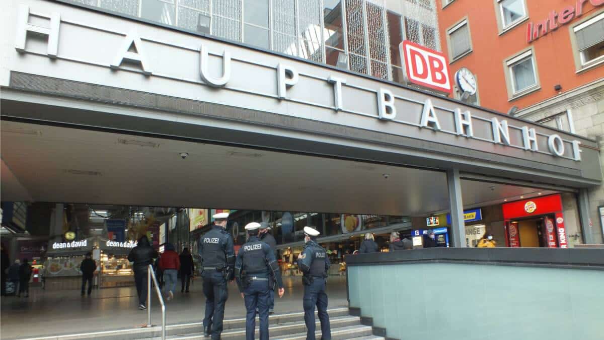 220210_Aggressor_Querbahnsteig