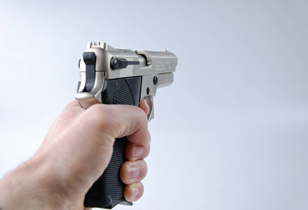 hand-gf812f82da_1280