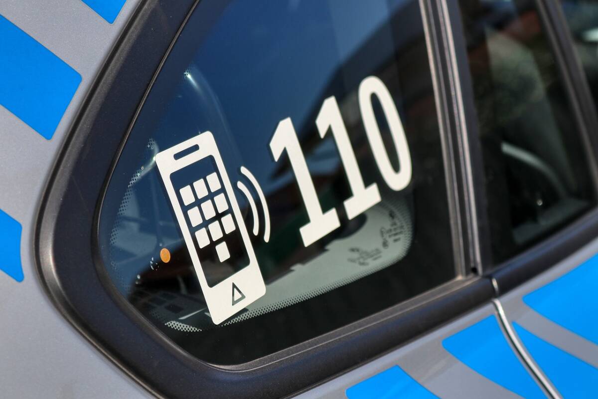 police-g6d6377d6b_1280