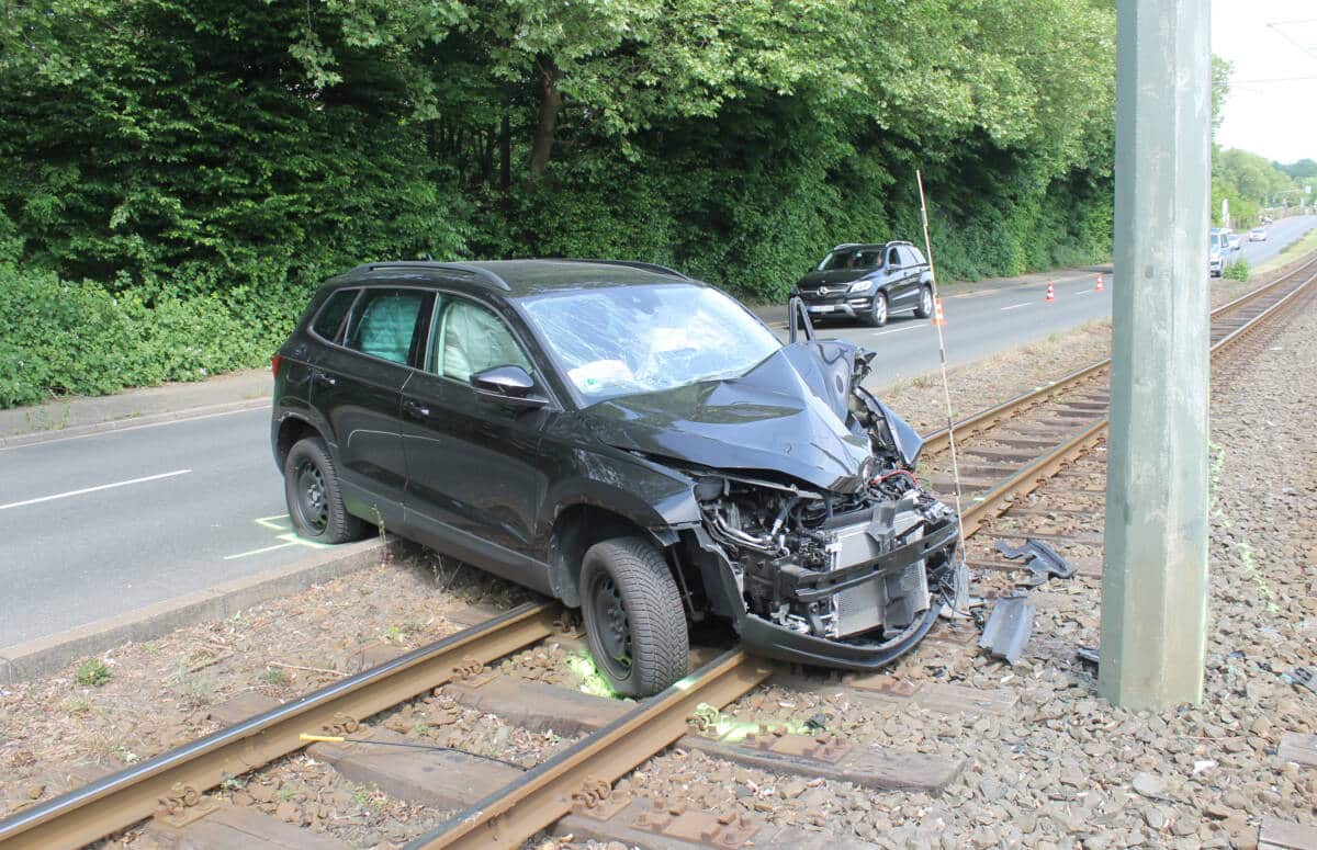 Verkehrsunfall Essener Straรe