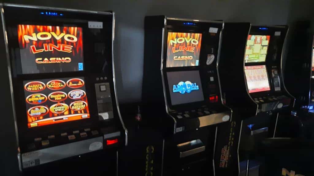 Nicht angemeldete Geldspielautomaten wurden ebenfalls betrieben