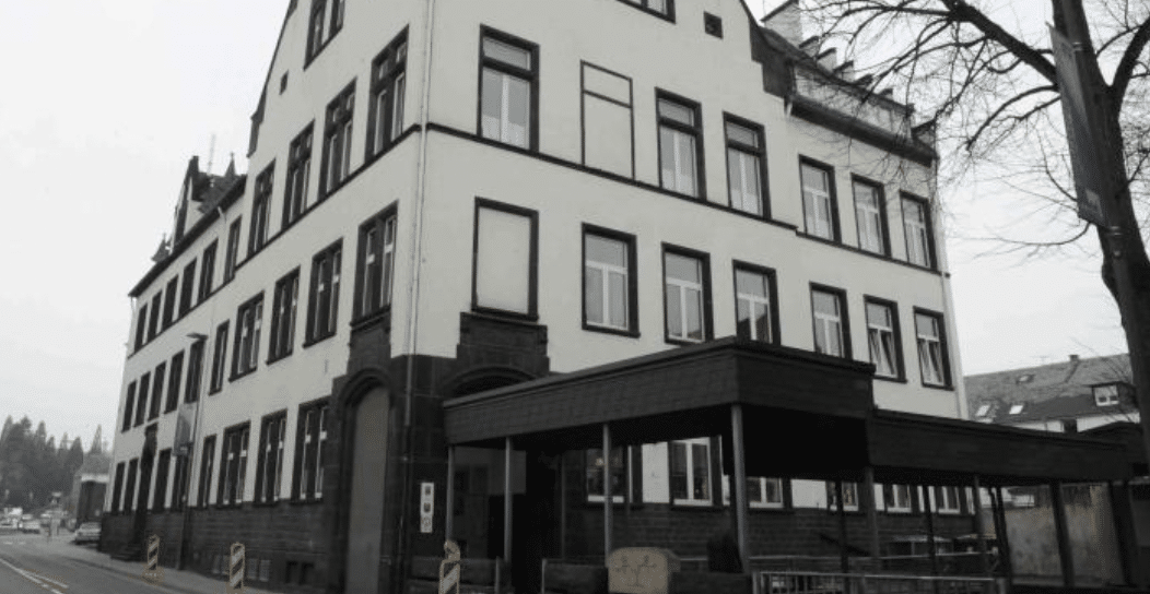 Schule. Mayen