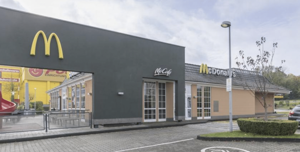 Mc Donald Drive in