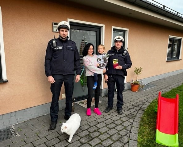Bürgergespräch mit Dame und Kind