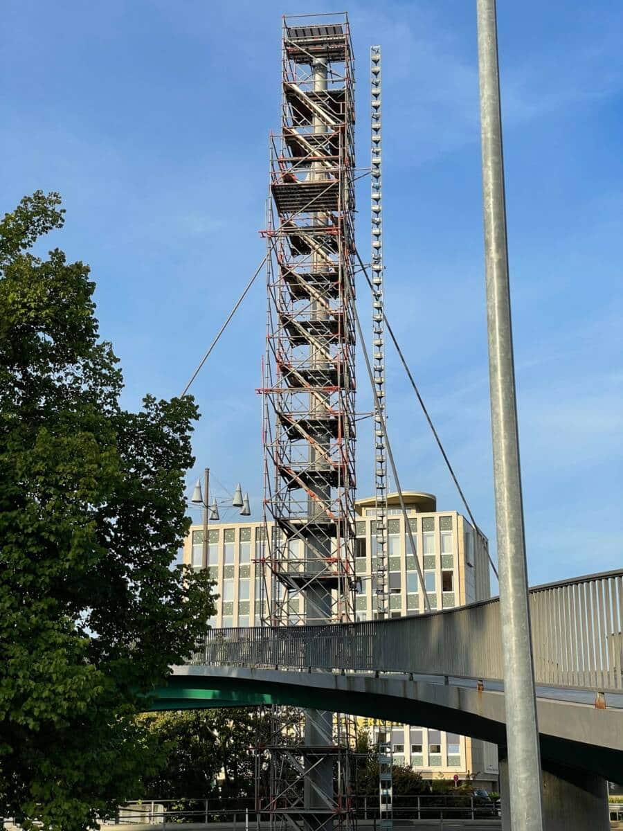 Pylon Moselring eingerüstet