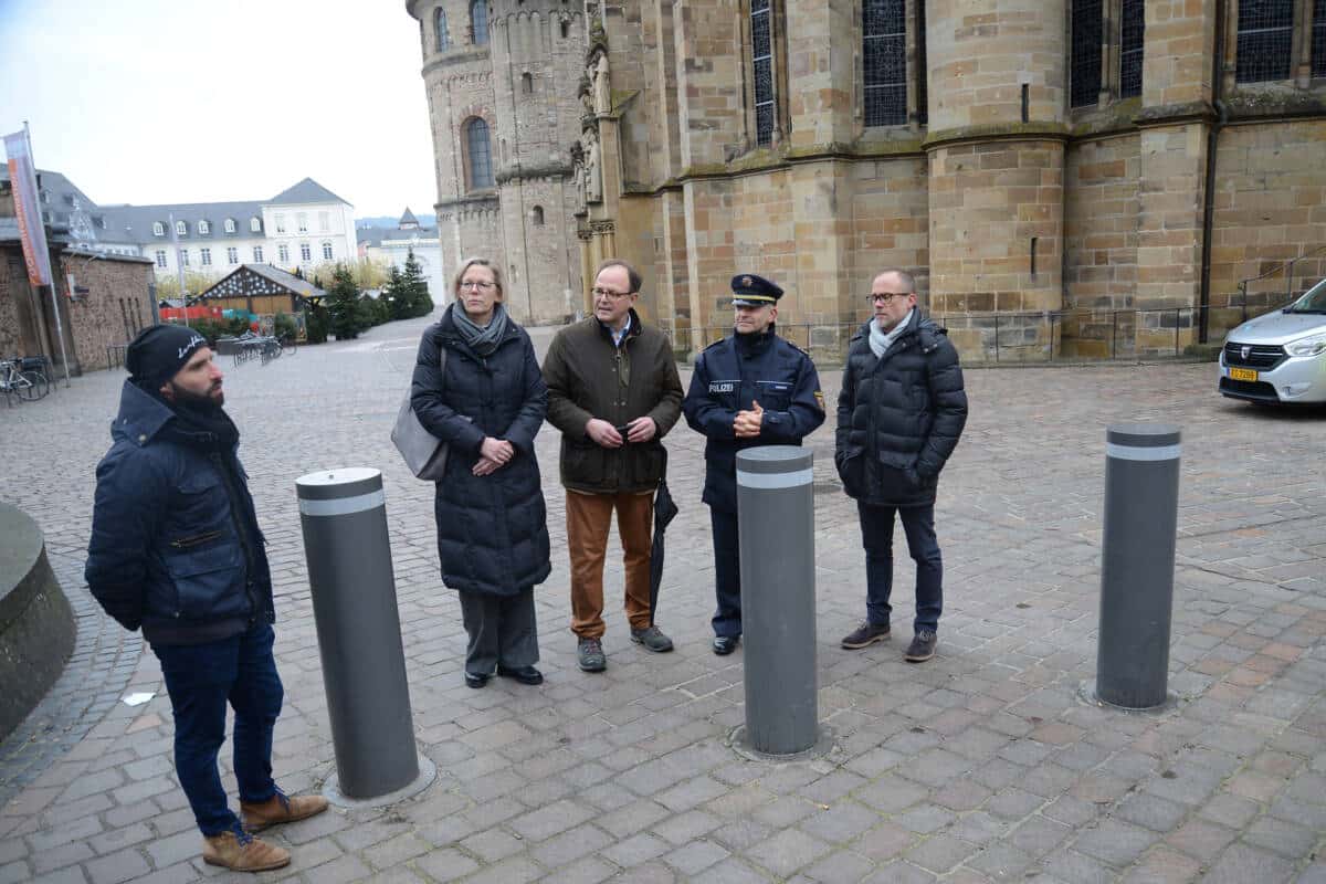 221208_LenkungskreisUrbaneSicherheitHochsicherheitspoller