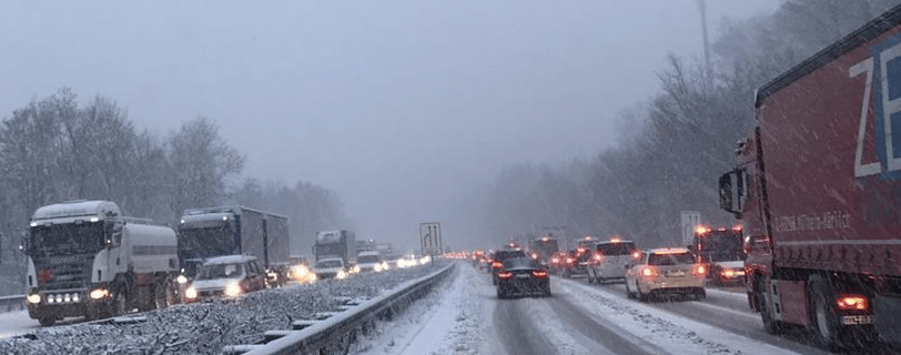 Schnee A48 Autobahn