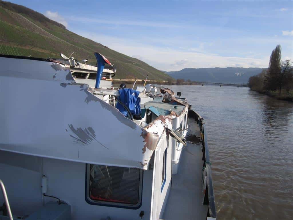 Schäden an Backbordseite