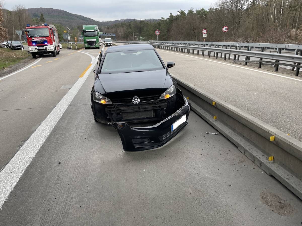 Beschädigter VW Golf