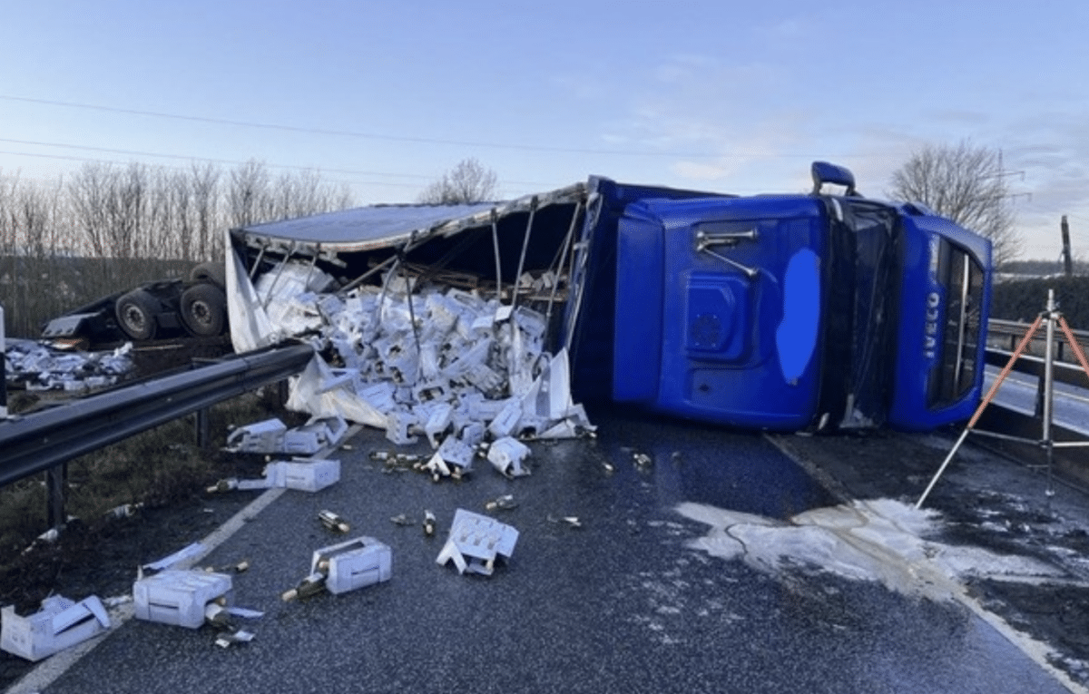 Unfall LKW Mayen Wein