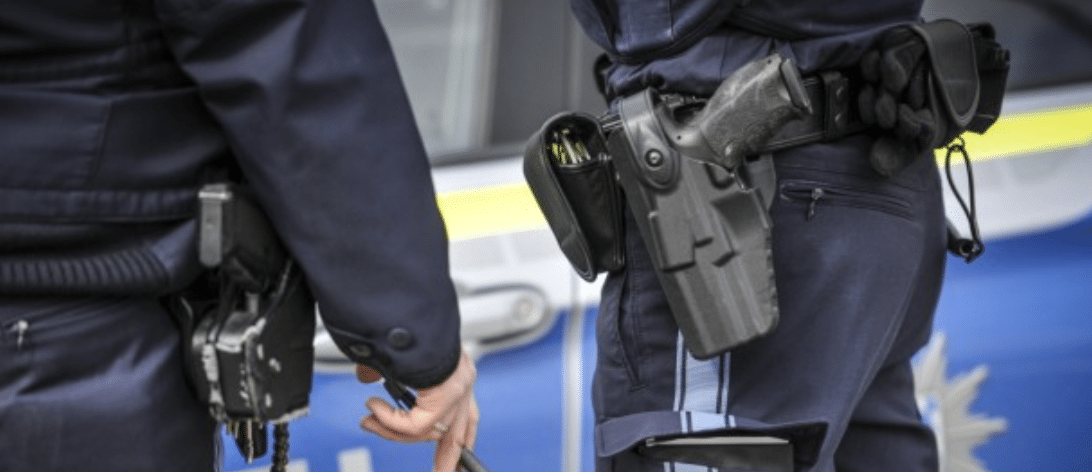 Waffe Polizist Polizei