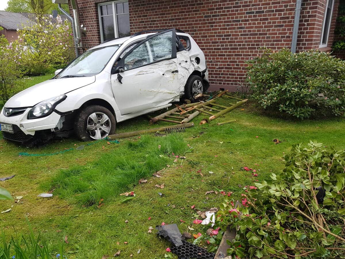 Auto an der Unfallstelle