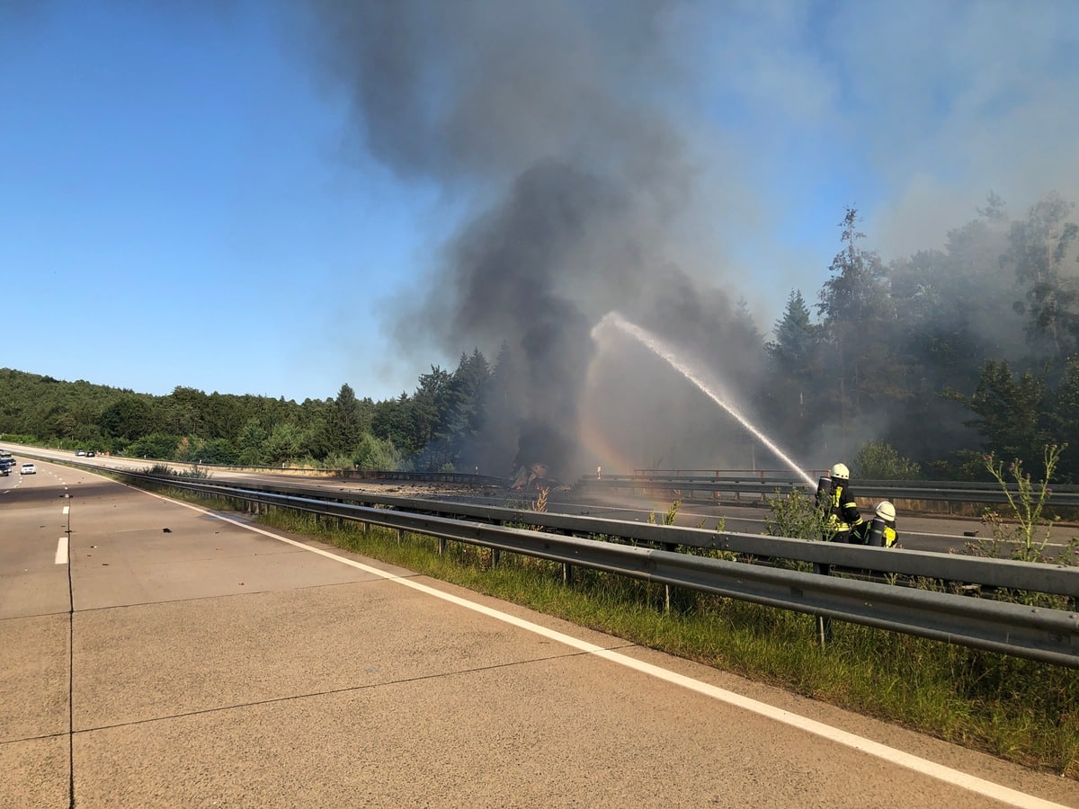 Fahrzeugbrand mit Explosionen A6