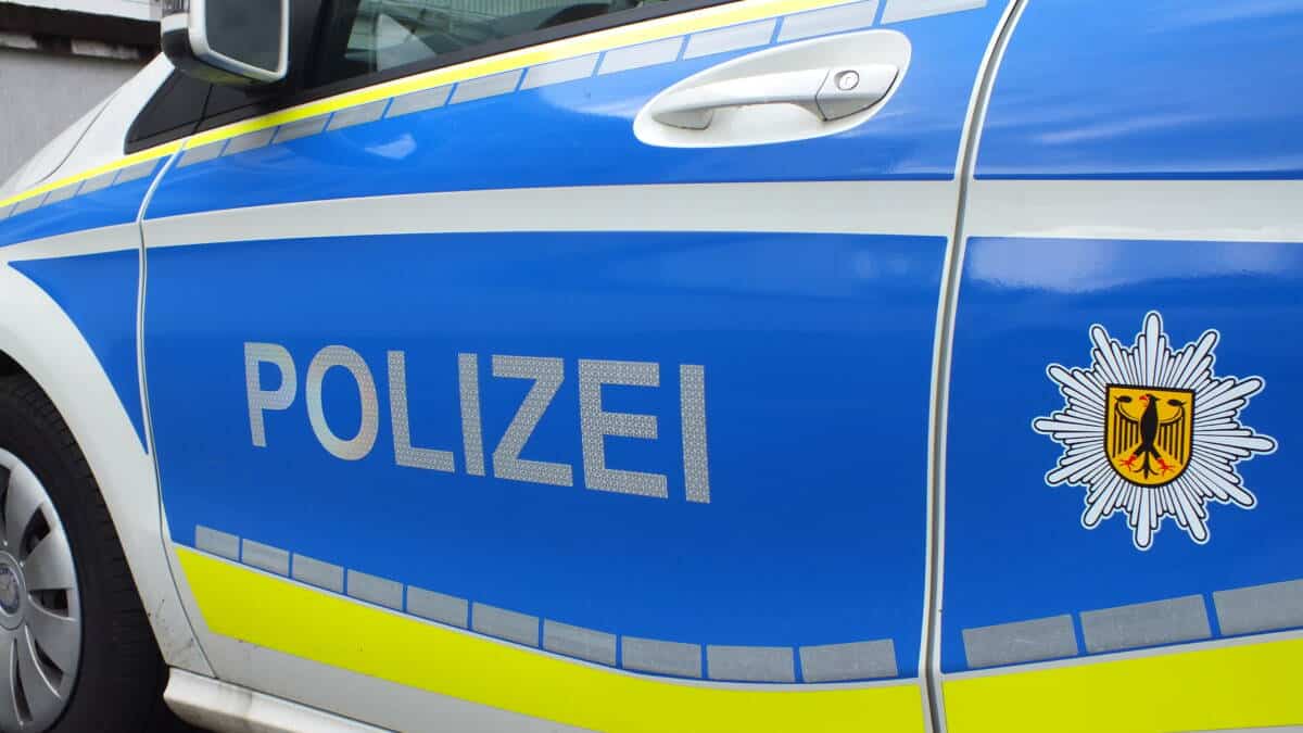 Betrunkene Frau Bahnhof Kassel