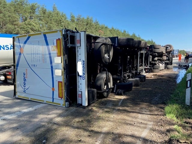 Sattelzug Wattenheim Sekundenschlaf löst schweren Verkehrsunfall aus