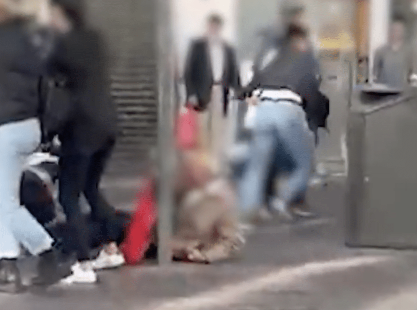 Massenschlägerei nach Schüler-Wettkampf