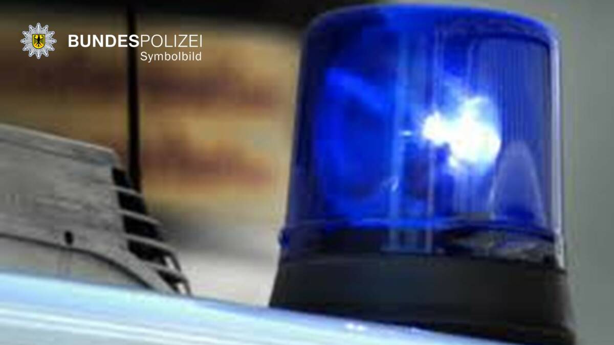 Symbolbild: Blaulicht eines Polizeiwagens