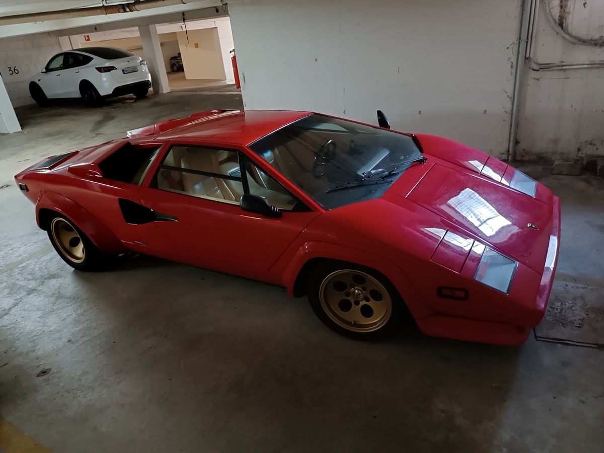 Diebstahl Auto rote Lamborghini