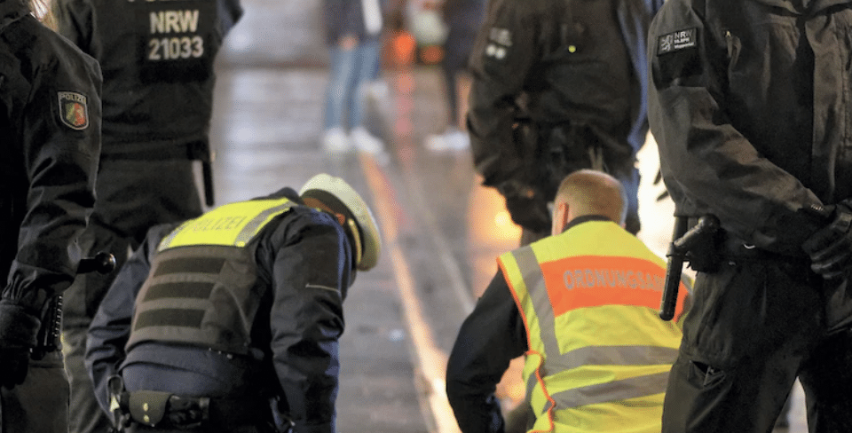 Notarzt Polizei EInsatz NRW Düseldorf