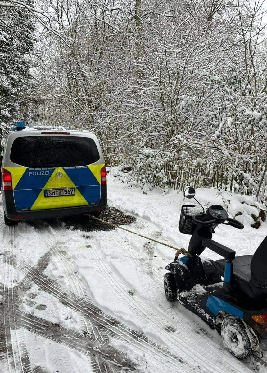 Rollstuhl abgeschleppt