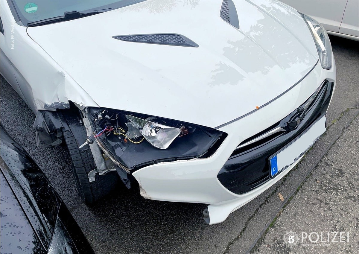 Am Hyundai der Unfallverursacherin brach die Radaufhängung vorne rechts.