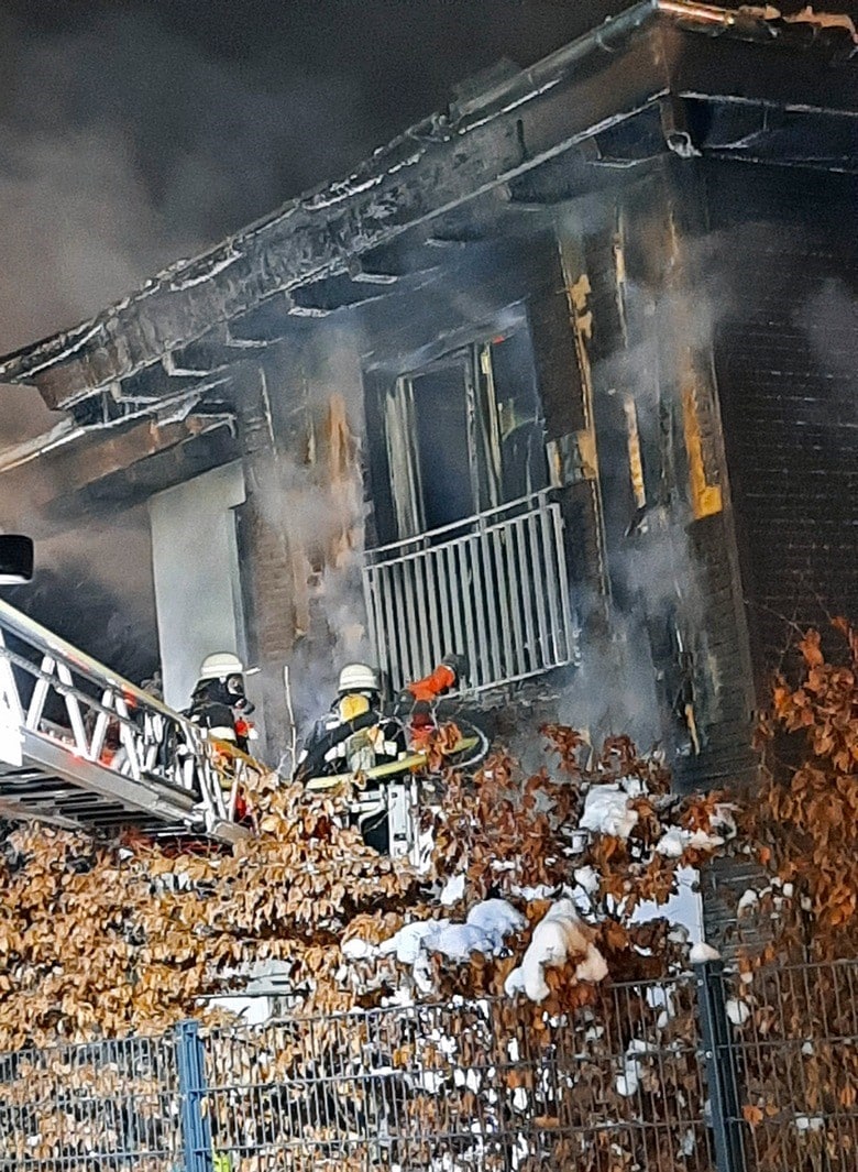 Einfamilienhaus nach Brand unbewohnbar (Mittersendling)