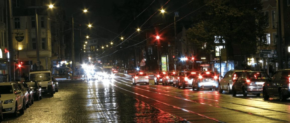 Strasse abends nachts