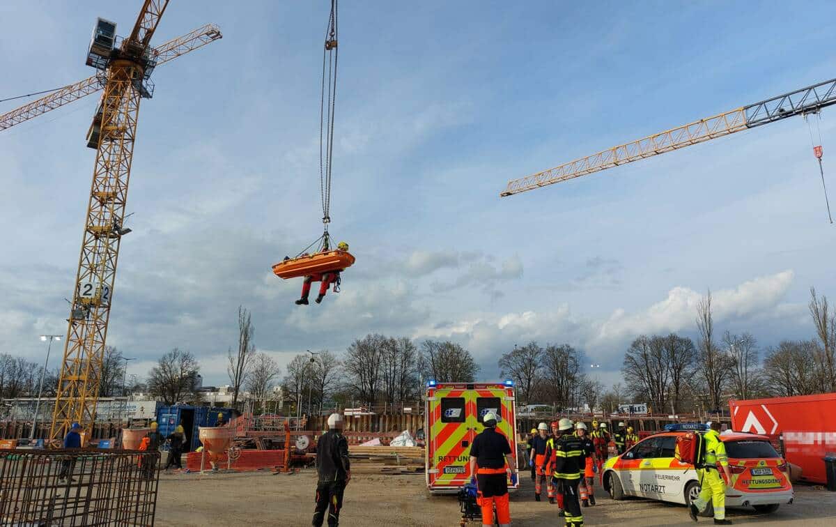 Bauarbeiter schwer verletzt (Bogenhausen)