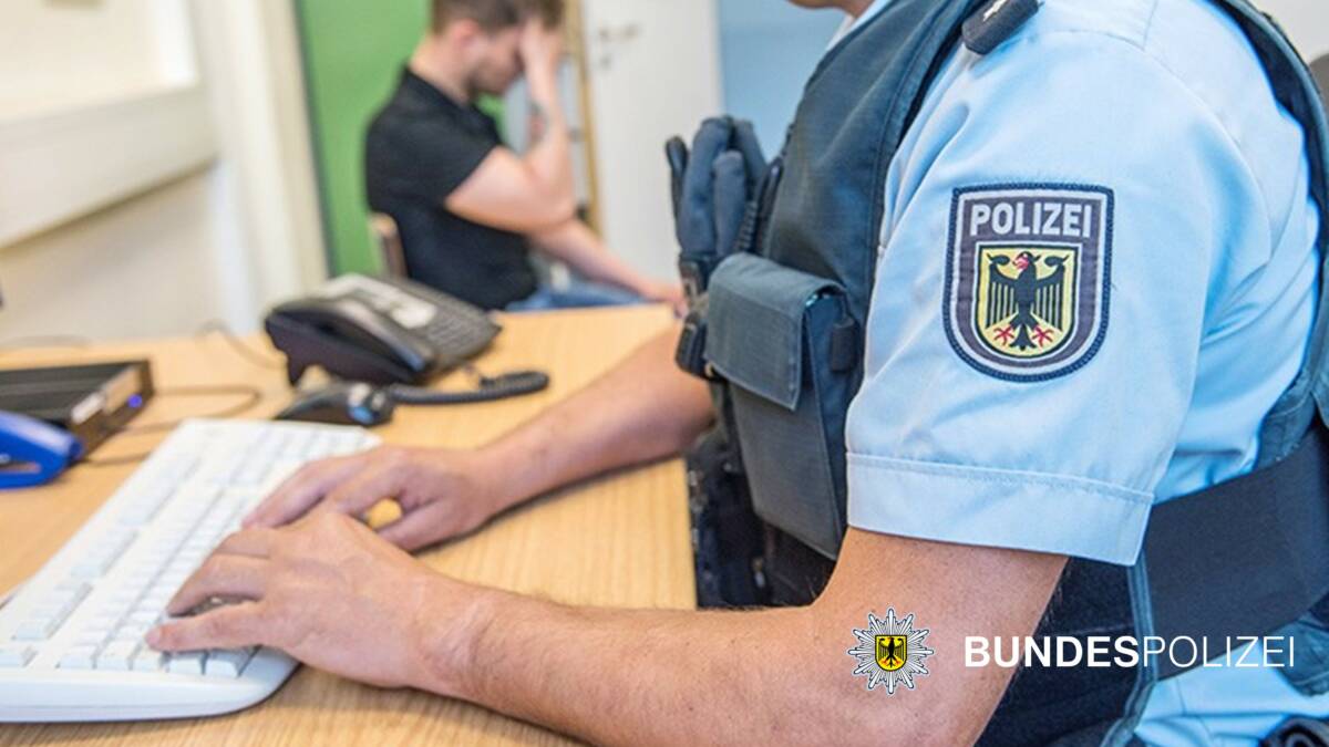 Mit zwei Haftbefehlen gesuchter Mann