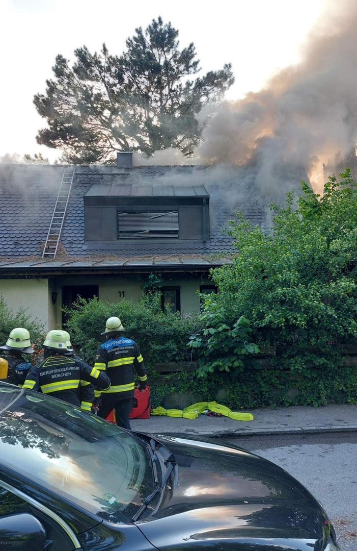 Feuer in leer stehendem Wohnhaus (Milbertshofen)