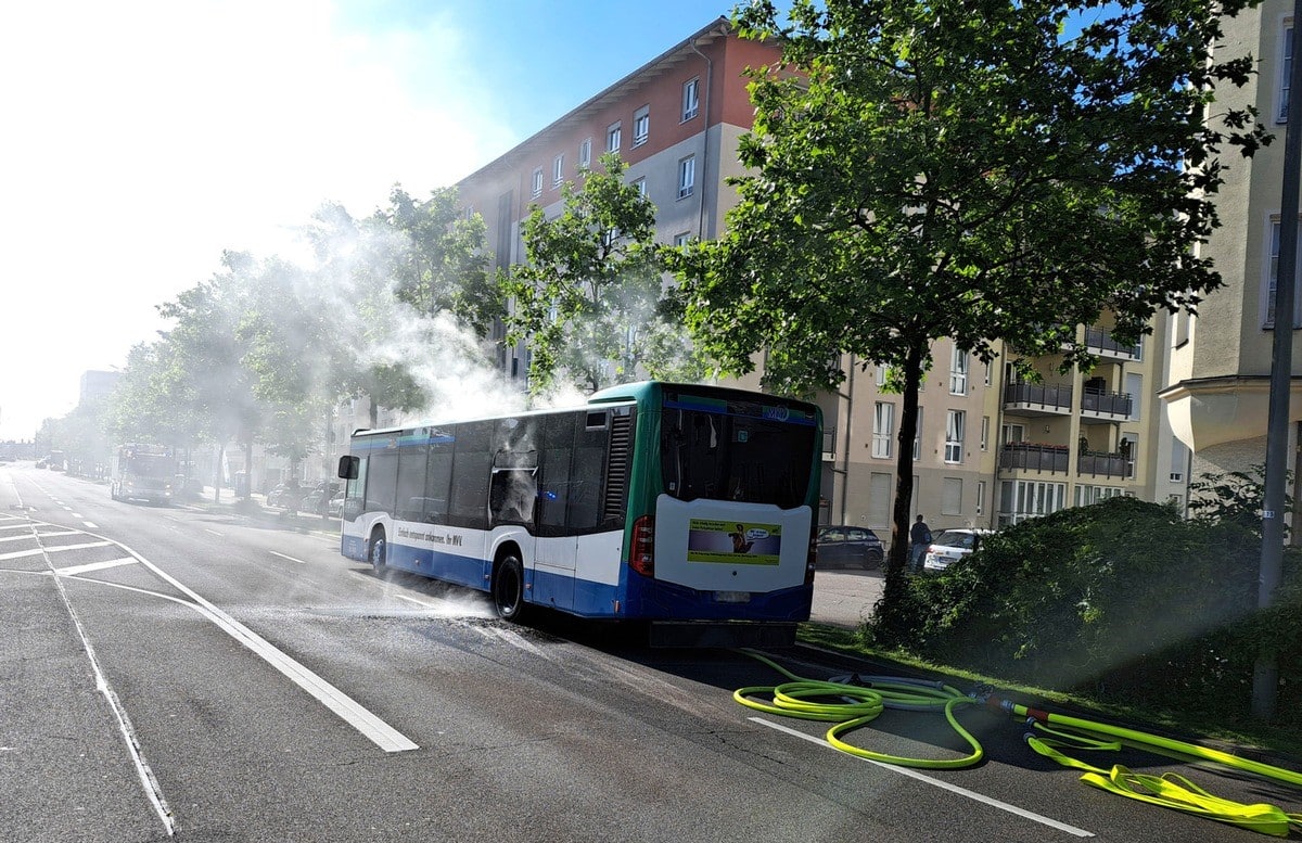 Bus in Flammen München
