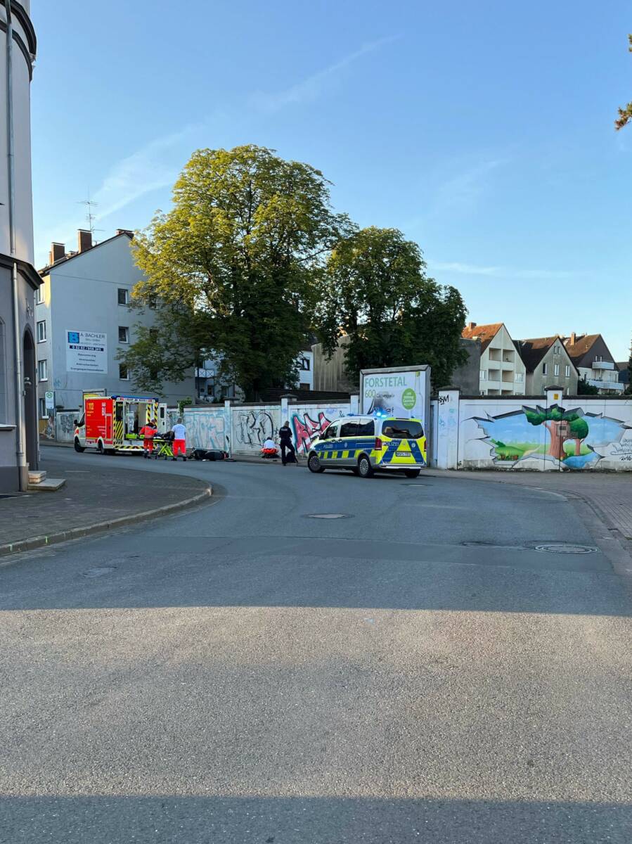 E-Roller-Fahrer schwer verletzt