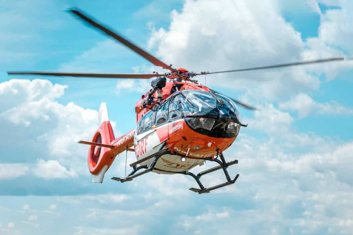 Luftrettung Heli Polizist
