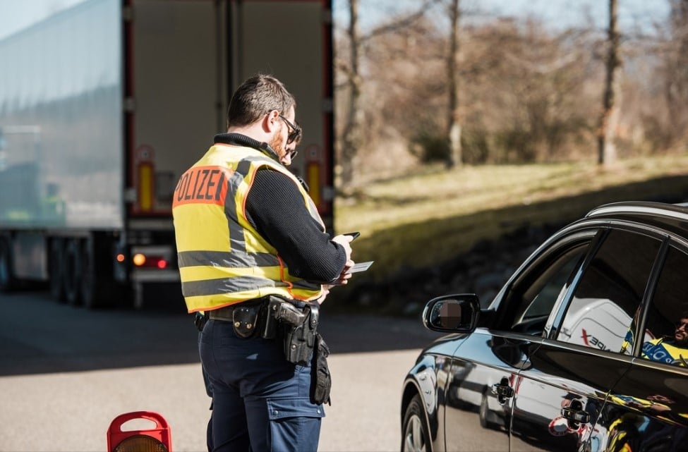 schleuser nach mord gesucht