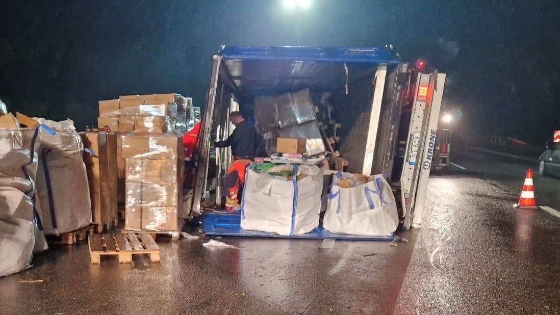 Umgestürzter Sattelzug