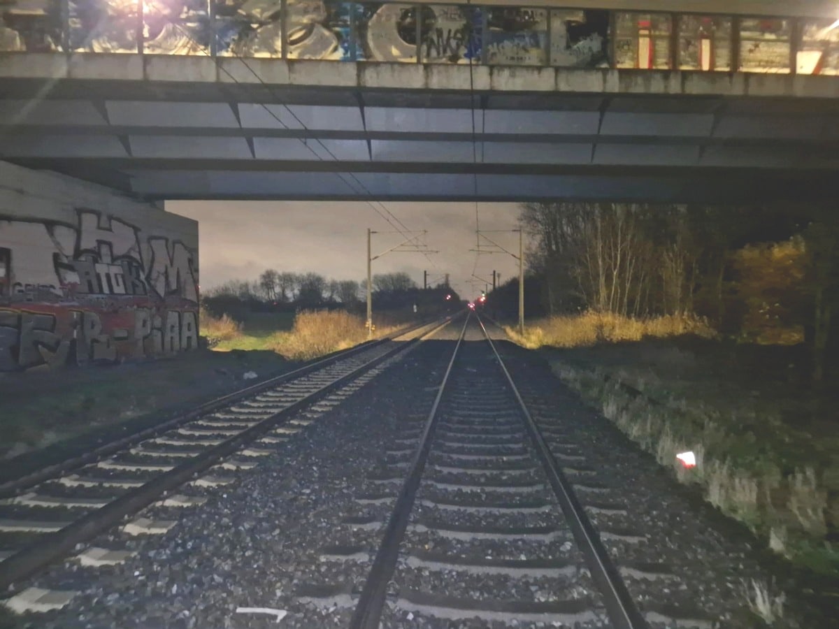 Eisenbahnbrรผcke Sebaldsbrรผck.jpg