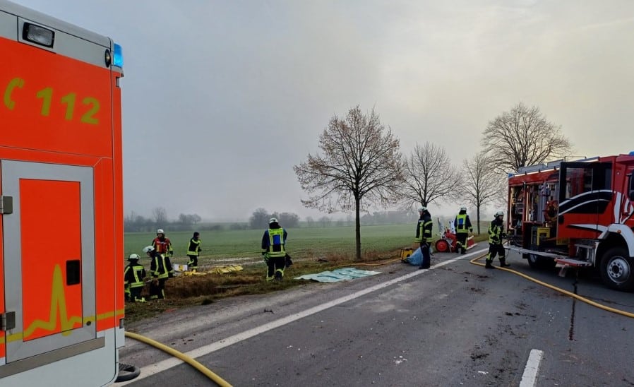schwerer VU Feuerwehr