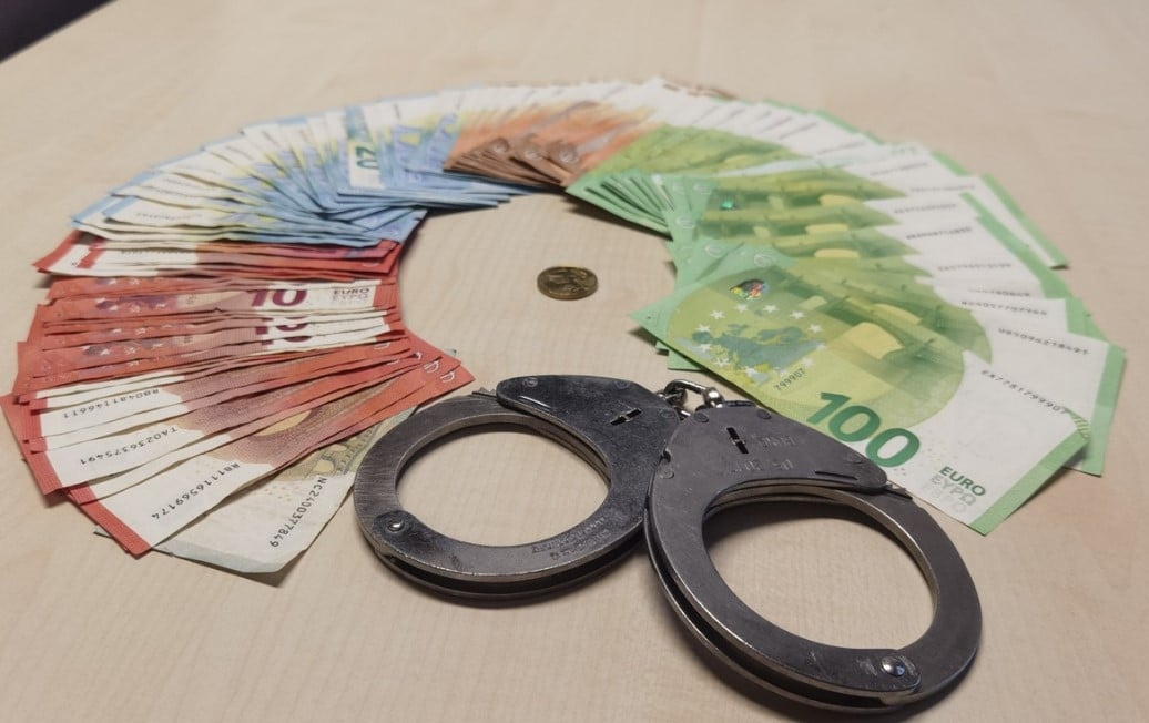 Handschellen Geld Bundespolizei