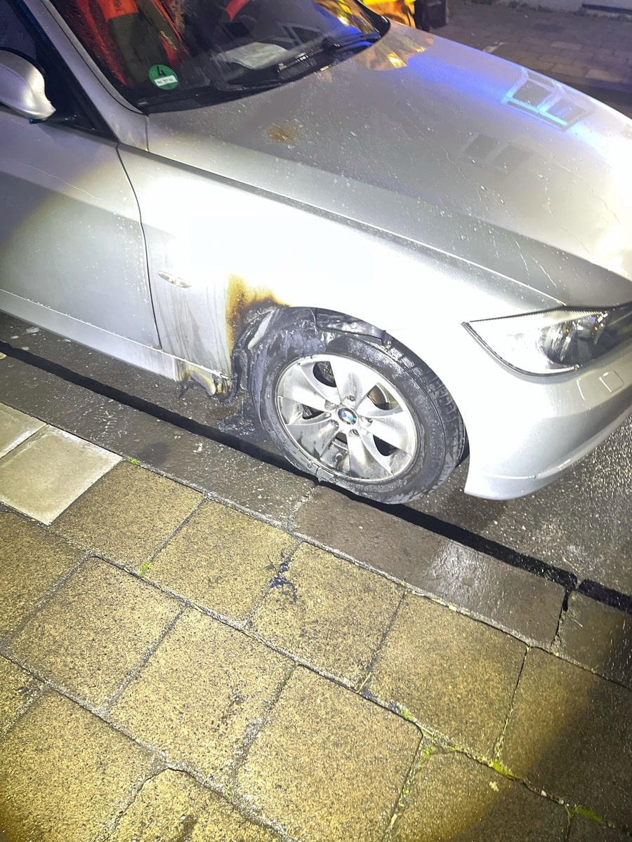 Polizei Aachen - PKW Brand