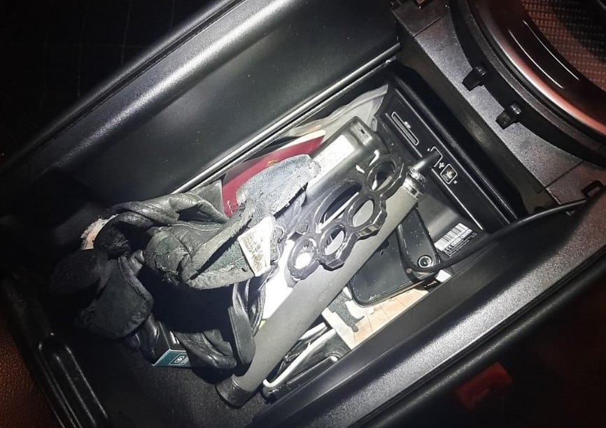 Waffen in Auto