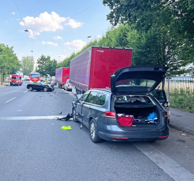 Unfall Langenfeld 3 Verletzte