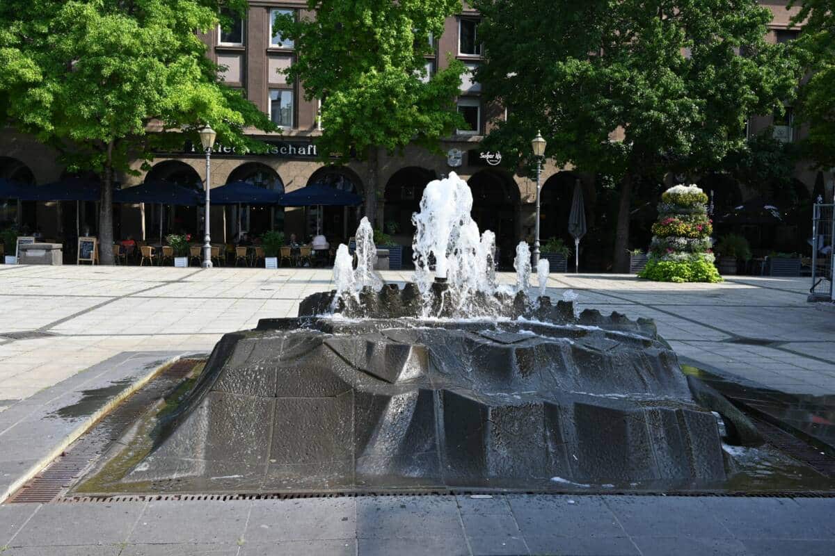 Brunnen Müzplatz Koblenz